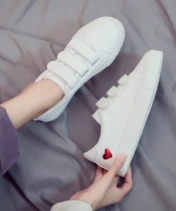 Cute Heart Printed Comfo White SneakerFlatsa-5