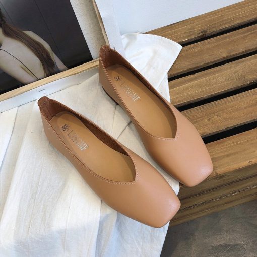 Fashion Low-Heel Non-Slip Square Toe Flat Leather SandalsSandalsmainimage5Fashion-Low-heeled-Non-slip-Shoes-Women-Summer-And-Autumn-Casual-Square-Toe-Flat-Leather-Shoes