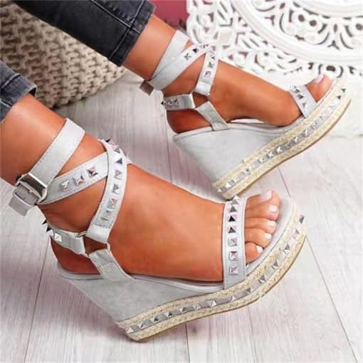 Brand New Ladies Platform Gladiator SandalsSandalsmainimage4DoraTasia-Brand-New-Ladies-Platform-Gladiator-Sandals-Fashion-Rivet-Wedges-High-Heels-Summer-women-s-Sandals