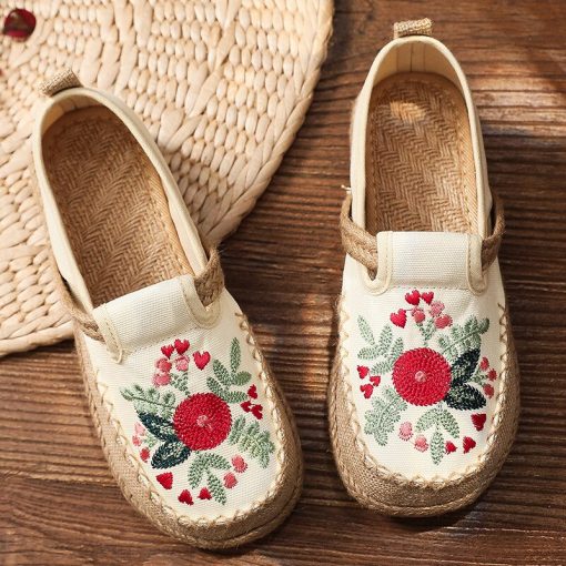 Women’s Cotton Linen Embroider Retro Concise Round Toe ShoesFlatsmainimage0Flats-Women-Shoes-2021-New-Cotton-Linen-Embroider-Retro-Concise-Round-Toe-Flower-National-Style-Handmade