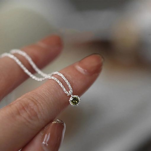 Jewelry 925 Sterling Silver Sparkling Clavicle Chain Choker Necklace Green Diamond Gypsophila Pendant Necklace for Women
