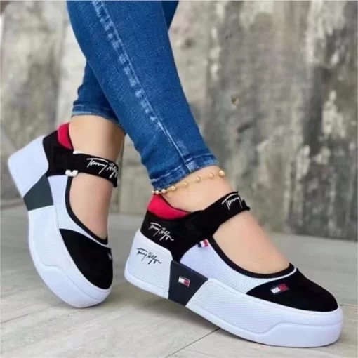 2022 Fashion Sneakers Women Slip On Outdoor Casual Sneakers Breathable Platform Ladies Walking Shoes Plus Size.jpg Q90.jpg