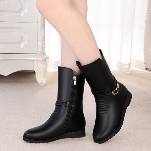 main image0Leather Women 2022 Autumn Winter Thick Wool Lined Genuine Snow Ankle Short Boots Soft Bottom Flat