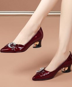 main image0Plus Size 35 42 Women Pumps Pearls Patent Leather Boat Shoes Med Heels Dress Shoes Moon