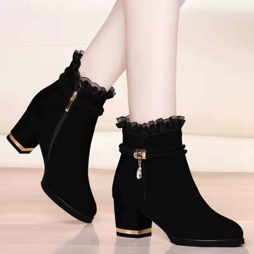 main image0Plus Size 35 43 Winter Casual Women Pumps Warm Ankle Boots Waterproof High Heels Snow 2020