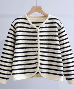 main image0Short Striped Knitted Women Sweater Cardigan Winter 2022 V Neck Long Sleeved Sweet Style Female Outwear