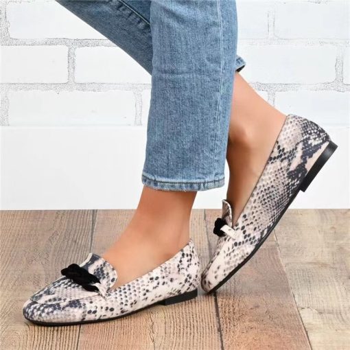 main image1Spring new single shoes women s shallow mouth round head white snake skin women s comfortable