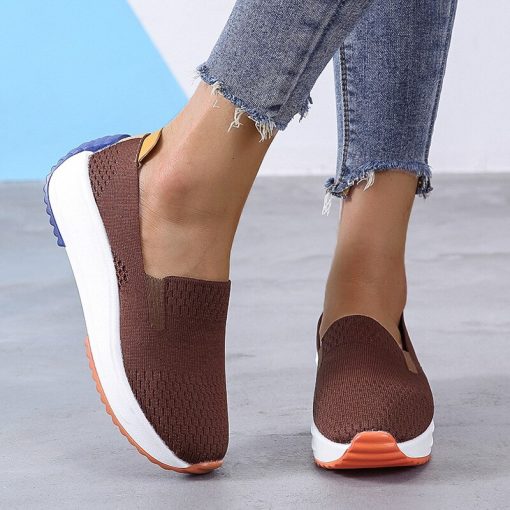 main image2Breathable Sneakers Fashion Women Flats Slip on Mesh Shoes Woman Light Sneakers Spring Autumn Loafers Femme