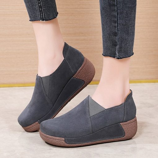 main image2Comemore 2022 Trend Spring New Leather Sneakerswith Platform Fashion Thick Bottom Slip on Shoes Women s