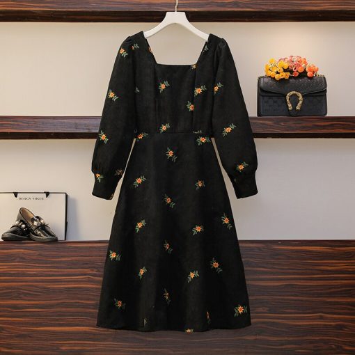 Retro Corduroy Dress Autumn Womens 2022 Vintage Square Collar Puff Long Sleeve High Waist Floral Embroidery Midi Dress
