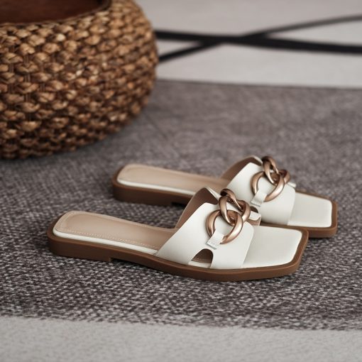 Fashion Women Slippers Metal Buckle Retro Flat Bottomed Female Sandals Summer 2022 Classic Comfort Beach Outdoor Ladies Shoes
