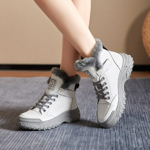 main image2Winter Platform Shoes for Women 2022 Designer Luxury Sneakers Girls Plush Sports Shoes Flats Snow Fur