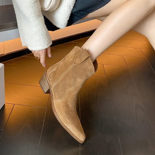 main image32022 Winter Classic Chelsea Boots for Woman Cow Suede Pointy toe Wedge Heel Ankle Boots Simple