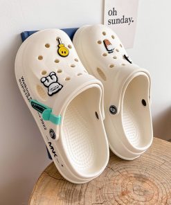 main image0Comwarm New Women Sandals Clogs Hole Shoes Men Beach Shoes EVA Light Sandals Home Bathroom Slippers