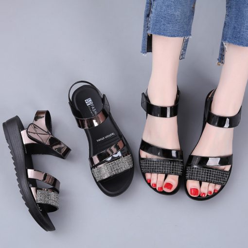 main image1Summer New Mother Shoes Flat Sandals Women Aged Leather Soft Bottom Fashion Rhinestones Sandals Comfortable Old