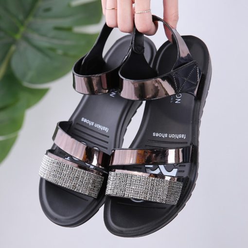 main image2Summer New Mother Shoes Flat Sandals Women Aged Leather Soft Bottom Fashion Rhinestones Sandals Comfortable Old