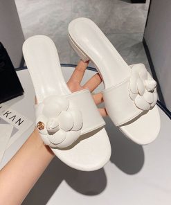 main image0Delicate Woman Floral Sandals Low Square Heels Slippers Femme Shoes Summer Ladies Open Toe Flipflops Luxury