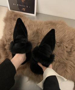 1Q1GWomen Luxury Velvet Mules Pointy Toe Slip on Fur Sandals Ladies Brand Design Outdoor Furry Slides