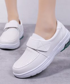 9W1WWomen Sneakers Nurse Clogs Summer Nurse Shoes Female Health Work Flat Non slip Soft Hospital
