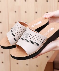 tQG2Summer New Women s Shoes Female Soft Leather Casual Open Toe Outdoor Beach Shoes Woman Footwear