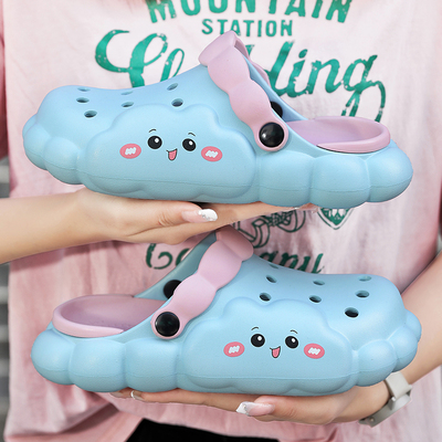 yCbSNew Summer Clogs Sandals Women Cute Casual Cartoon Garden Waterproof Shoes Classic Nursing Hospital Women Work