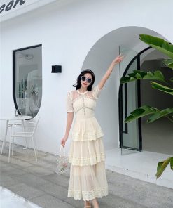 High Quality Luxury Design Runway Dress Summer 2022 New Beige Lace Patchwork Pleated French Short Sleeve Cake Dress Vestidos