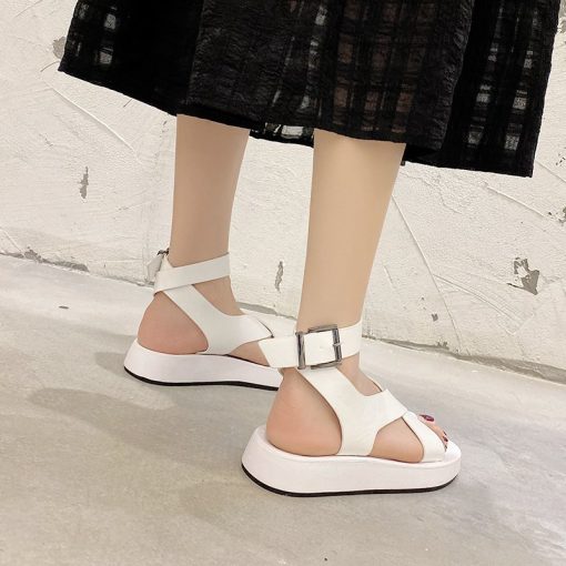 Ka0n2022 Summer New Black White Solid Color Clip Toe Sandals Ladies Roman Women Shoes Muffin Sandals