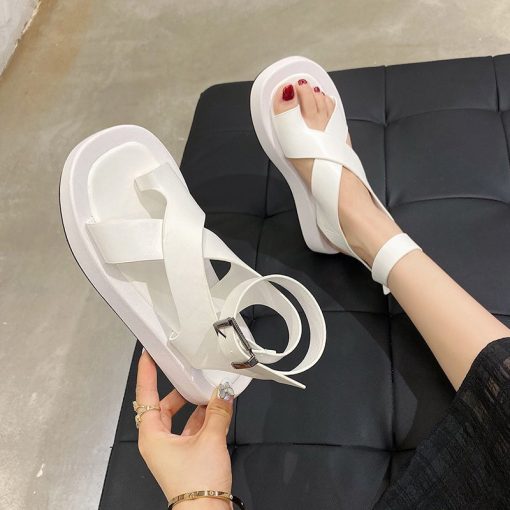 PjKN2022 Summer New Black White Solid Color Clip Toe Sandals Ladies Roman Women Shoes Muffin Sandals