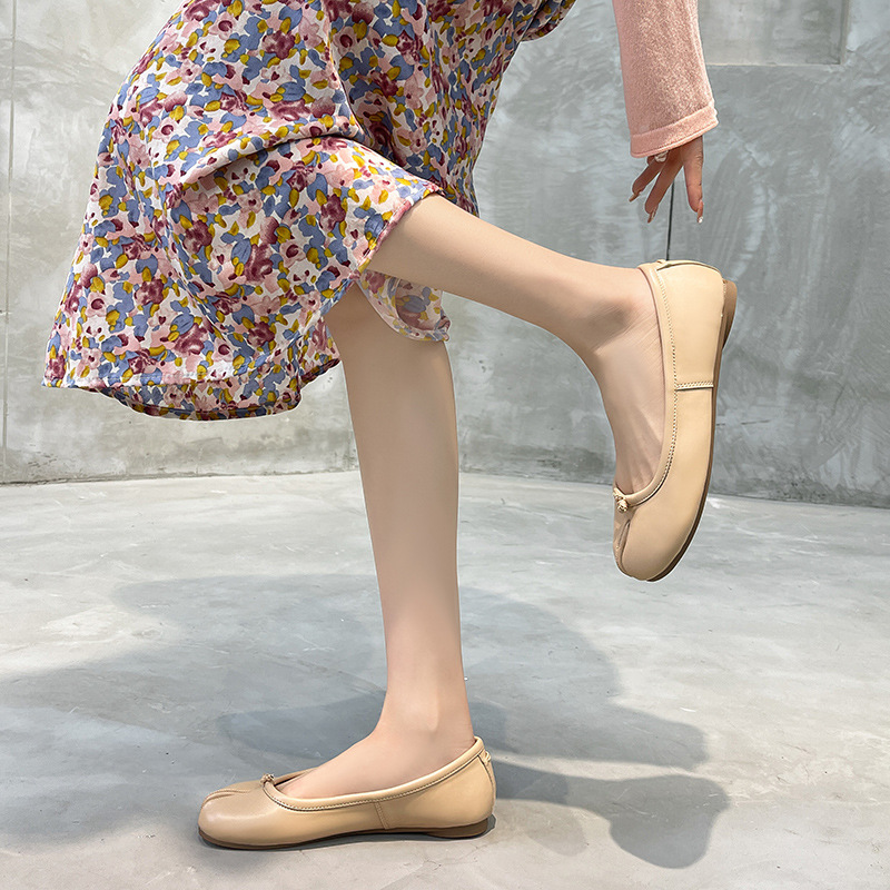 QTRWluxury designer split toe low heels shoes woman bowtie mules leather moccasins Japanese style round heel
