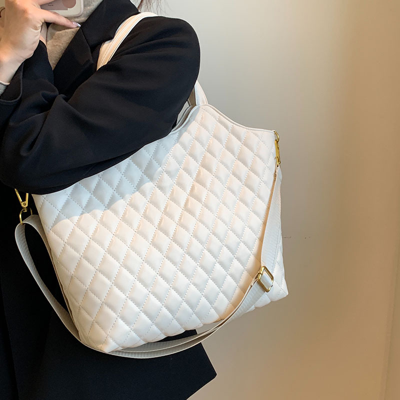 bjLlCGCBAG Large Capacity Women Tote Bag Lingge Designe Luxury Handbags 2022 Quality Leather Shoulder Bag Simple