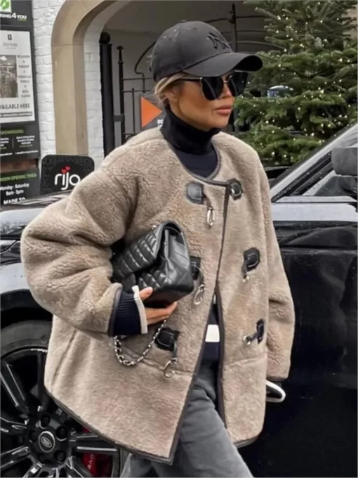 HtQMWomen Fashion Solid Lambswool Horn Button Coat Loose O Neck Single breasted Warm Top 2023 Winter