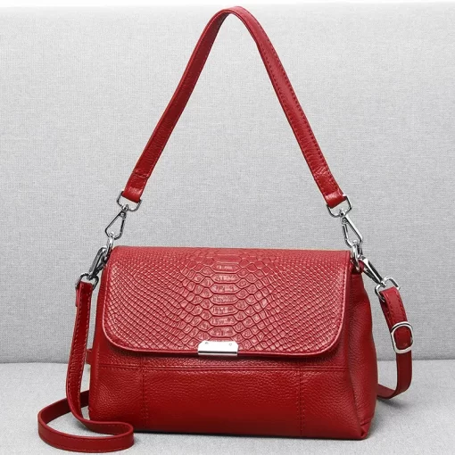 Yuyg2023 Genuine Leather Handbags for Women Fashion Cow Leather Messenger Bag with Ball Bolsa Female Luxury