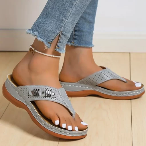 isVNWomen Sandals 2023 New Summer Sandals Shoes For Women Flip Flops Outdoor Low Heels Slippers Beach