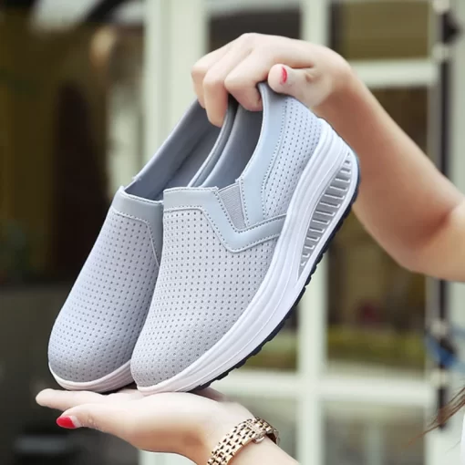 vVnv2024 Women Breathable Mesh Shoes Fashion Platform Wedges Sneakers Female Outdoor Running Shoes Vulcanized Shoes Zapatillas