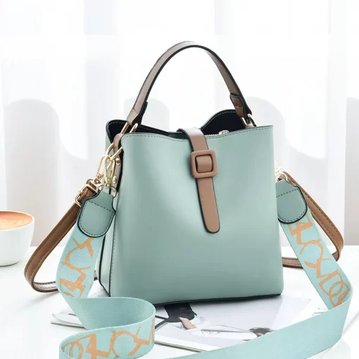 0R1FBags for Woman Luxury Famous Brands Trend 2023 Designer Handbags Leather Bucket Shoulder Messenger Bag White