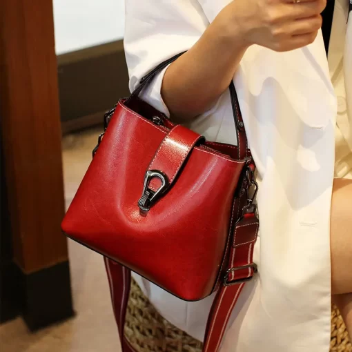 AdkuReal Cowhide Leather Women s New Bucket Bag Lady Fashion Single Shoulder Messenger Bag Versatile Handbag
