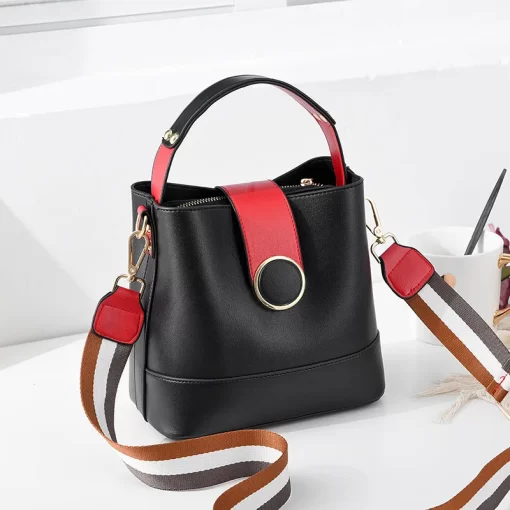 ksONBags for Women White Famous Brands Handbags 2023 Trend Designer Luxury Shoulder Bag Leather Crossbody Bucket