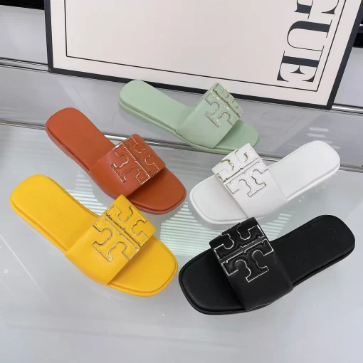 spring:summer New Slippers Women Fashion All match Casual Pvc Chain Square Toe Beach Platform Slippers Non slip Ms Sandals