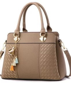 WPiEGusure Luxury Handbag Women Crossbody Bag with tassel hanging Large Capacity Female Shoulder Bags Embroidery Tote