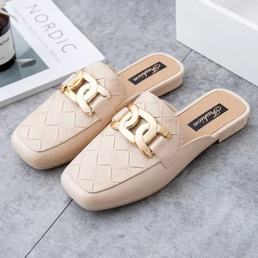 nh6QWomen Slippers Light Outdoor Flat Mules Temperament Square Head Slides Fashion Plaid Metal Buckle Modern Slippers