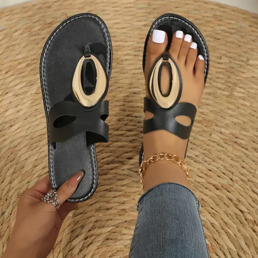 2024 New Shoes for Women Fashion Flat Slippers Women Summer Luxury Sandals Plus Size Designer Ladies.jpg