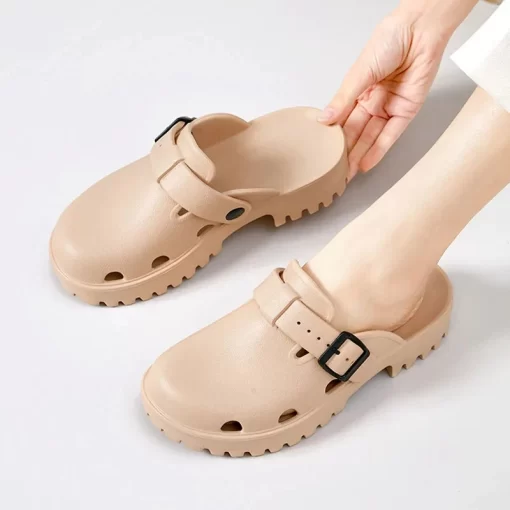 Comwarm 2024 New Heels Clogs Women EVA Openwork Sandals Platform Square Heels Modern Slippers Street Slides.jpg (1)