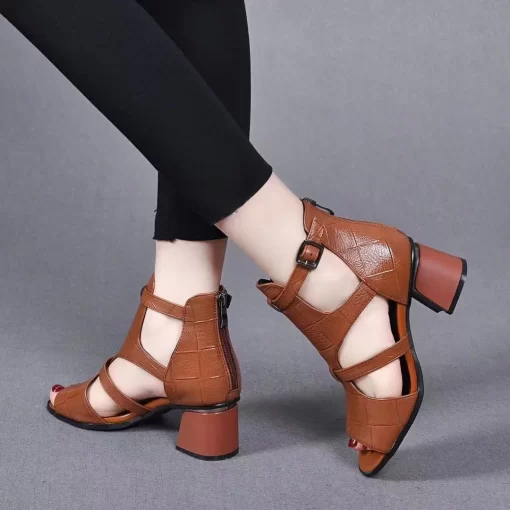 Hollow heeled Square Roman Sandals Women Foreign Trade Thick heeled Open toed Fishbeak Buckled Sandals.jpg (1)