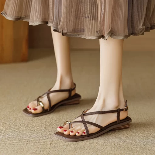 Summer women wear sandals Korean style Wear for parties and work Ladies casual slippers low heel.jpg (1)