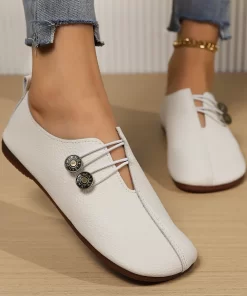Women s casual flat sole single shoes 2024 new trend one footed bean shoes comfortable Mary.jpg (1)